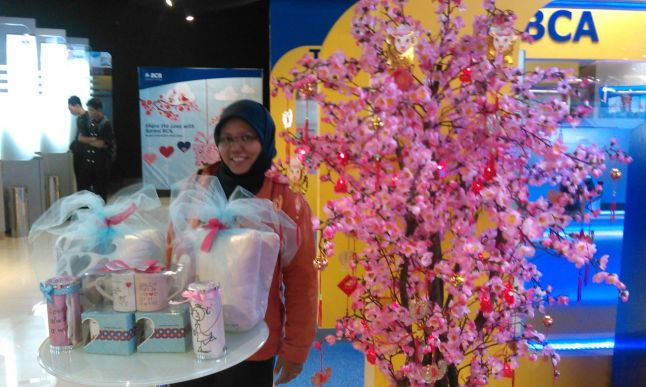 Pilih hadiah dulu ah :D